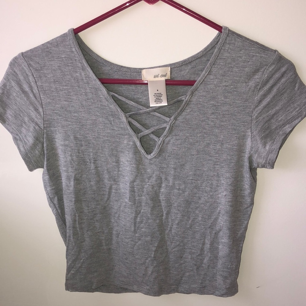 Wet seal top